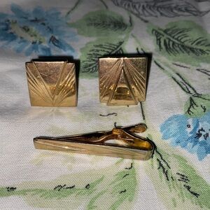 Gold Cufflinks and Tie Clip Set. Swank